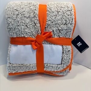 LOGO frosty fleece blanket 50x60 u monogram tan orange trim travel size warm NWT